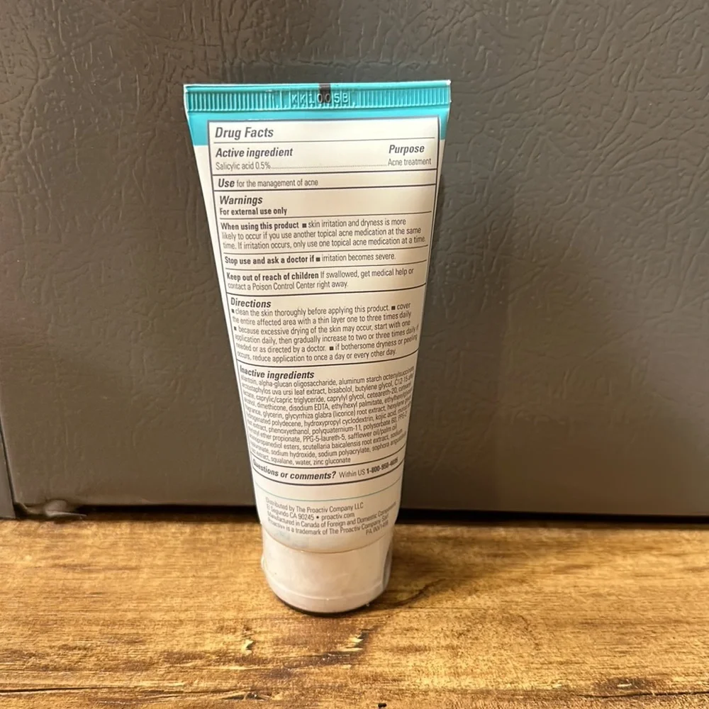 Proactiv Complexion Perfecting Hydrator - Picture 2 of 2